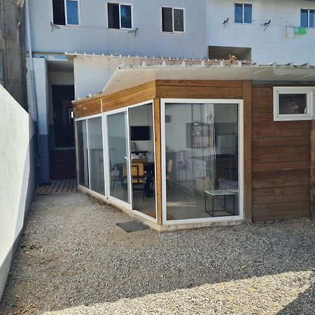 Casa Vale Ecotainer Hostel Lisbon Luaran gambar