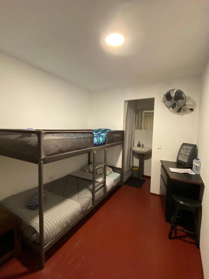Casa Vale Ecotainer Hostel Lisbon Luaran gambar