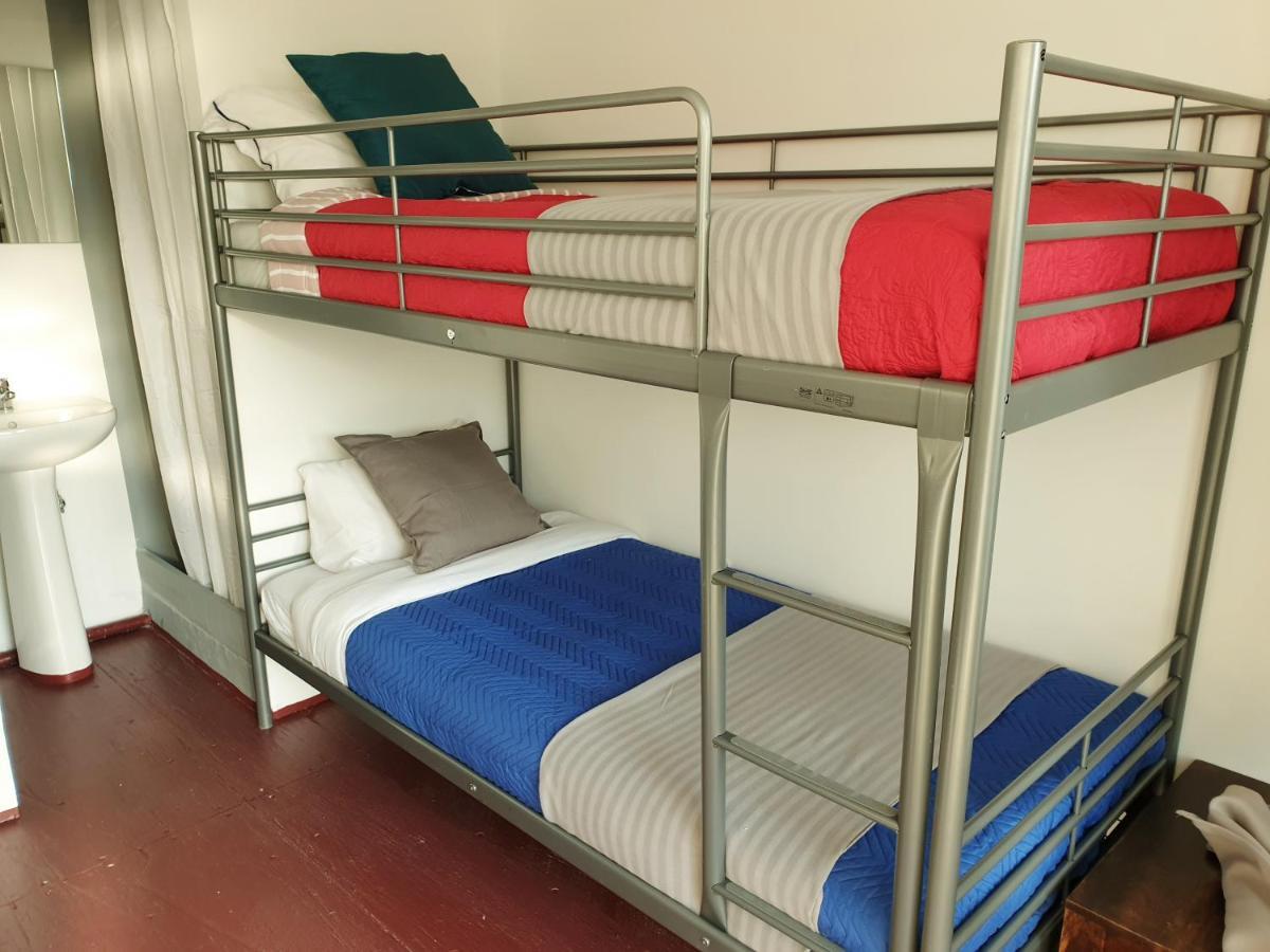 Casa Vale Ecotainer Hostel Lisbon Luaran gambar