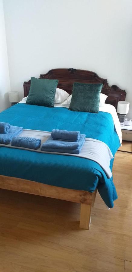 Casa Vale Ecotainer Hostel Lisbon Luaran gambar