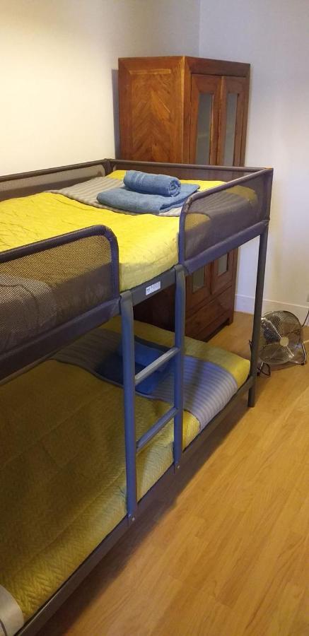 Casa Vale Ecotainer Hostel Lisbon Luaran gambar